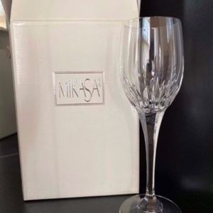 Mikasa Arctic Lights Wine Glasses Set of 2